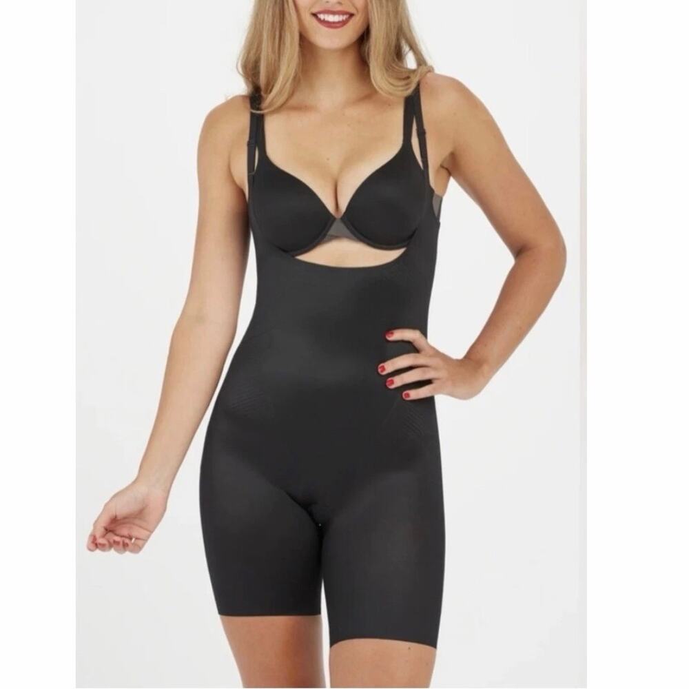 SPANX Thinstincts Open-Bust Mid-Thigh Bodysuit Black Size Medium Shapewear